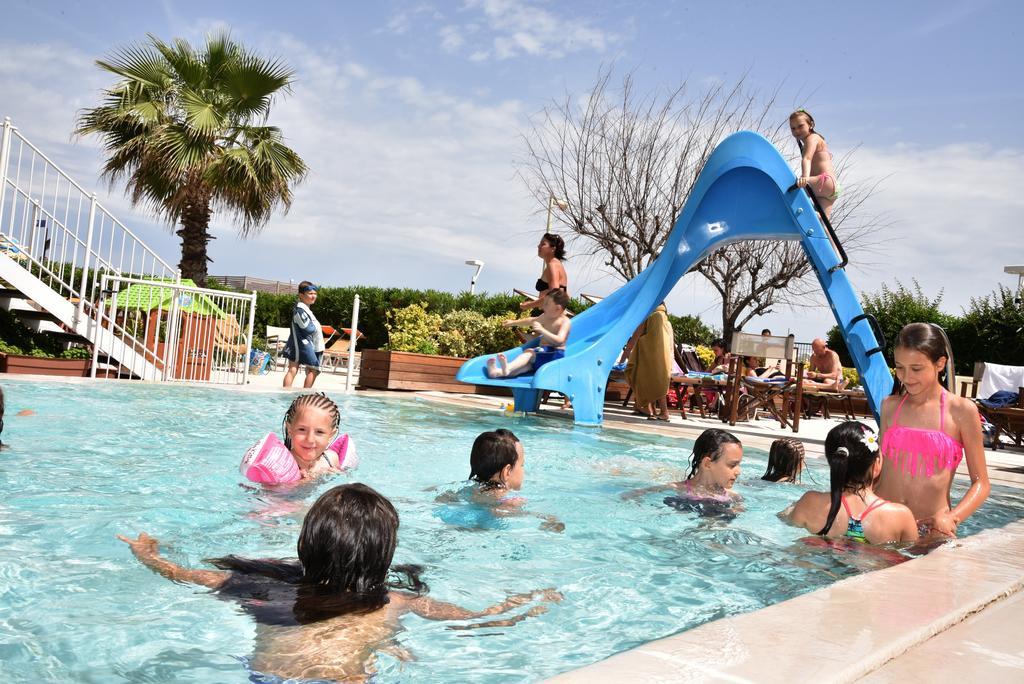 Hotel Fedora Riccione Dış mekan fotoğraf