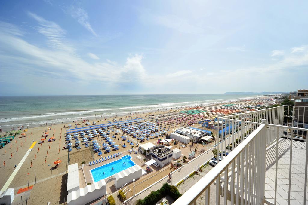 Hotel Fedora Riccione Dış mekan fotoğraf