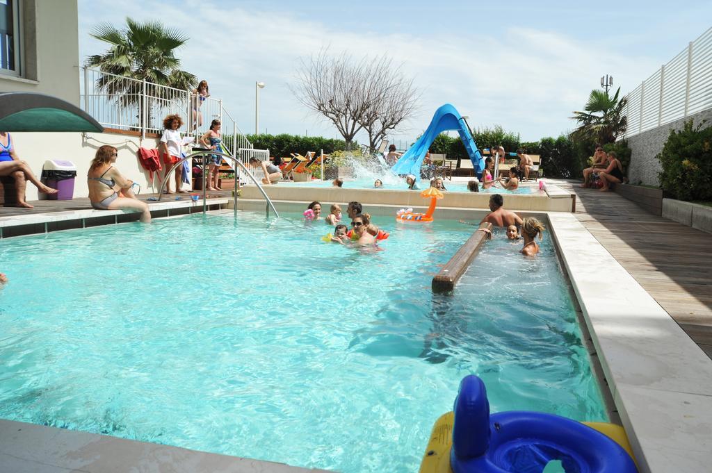 Hotel Fedora Riccione Dış mekan fotoğraf